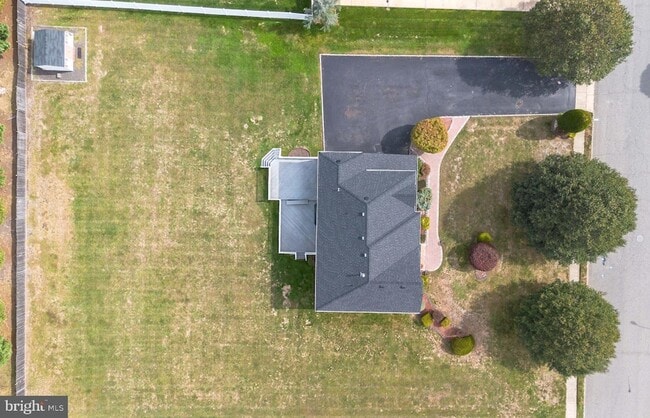 Building Photo - 27 Samantha Dr