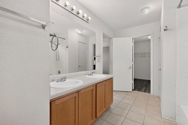 Building Photo - 13528 Briarcreek Loop