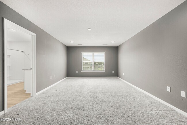 Building Photo - 123 Tiller Dr