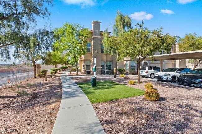 Building Photo - 10550 W Alexander Rd