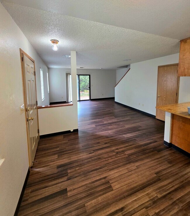 Building Photo - 2576 Sabre Ct