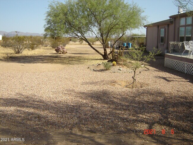 Building Photo - 51504 W Donald Dr