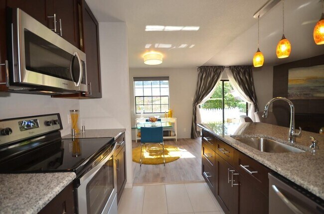 Building Photo - 1601 Faro Dr