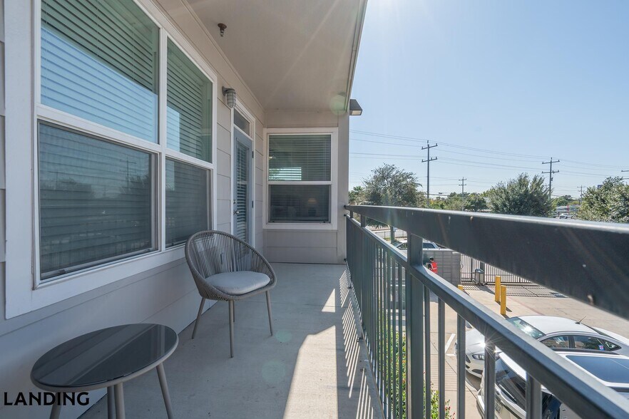 Building Photo - 1111 Austin Hwy