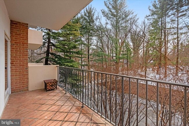 Building Photo - 8101 Connecticut Ave