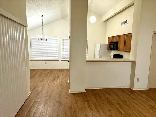 Building Photo - 3030 Sherborne St