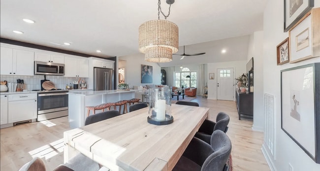 Building Photo - "Charming 3-Bed, 2-Bath Home on Claypool R...