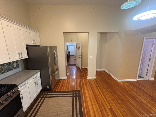 Building Photo - 4 E Main St