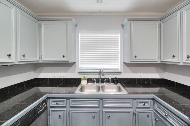 Building Photo - 119 Keltingham Ct