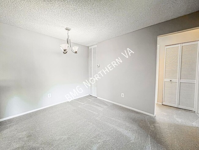 Building Photo - 1510 Summerchase Ct