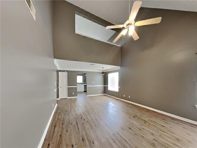 Building Photo - 107 Bridge View Dr