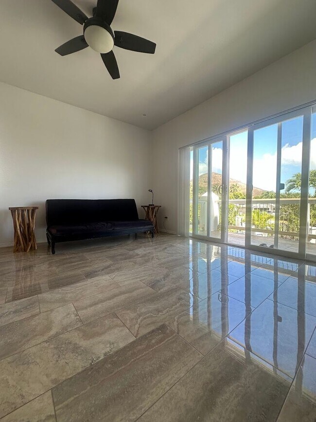 Building Photo - Hamakua Drive Joanne