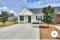 Building Photo - 136 Kousa Ln