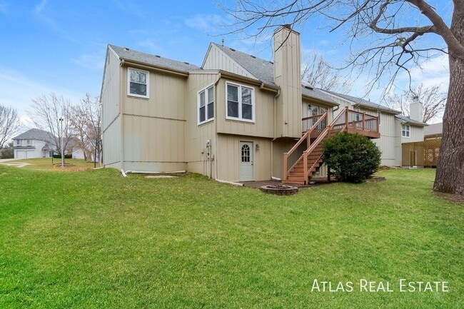 Building Photo - 9336 Greenway Ln