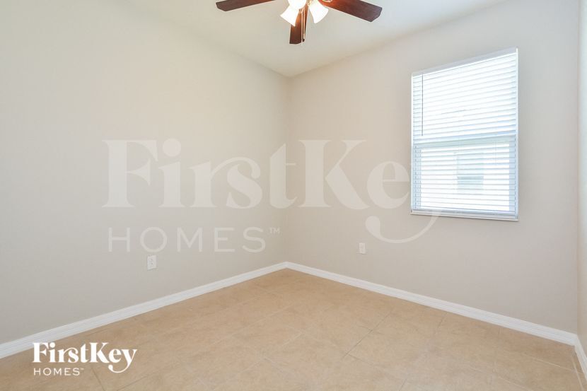 Building Photo - 1511 Angler Avenue