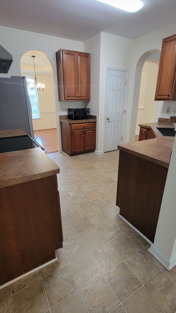 Building Photo - Lovely Home in The Villages at Powhatan