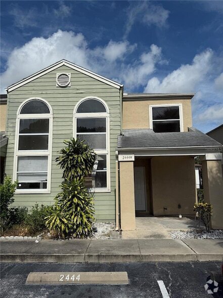 Building Photo - 2444 Summerfield Way