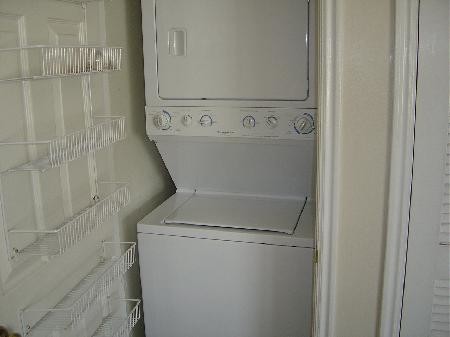 Washer & Dryer - 907 E 820 N