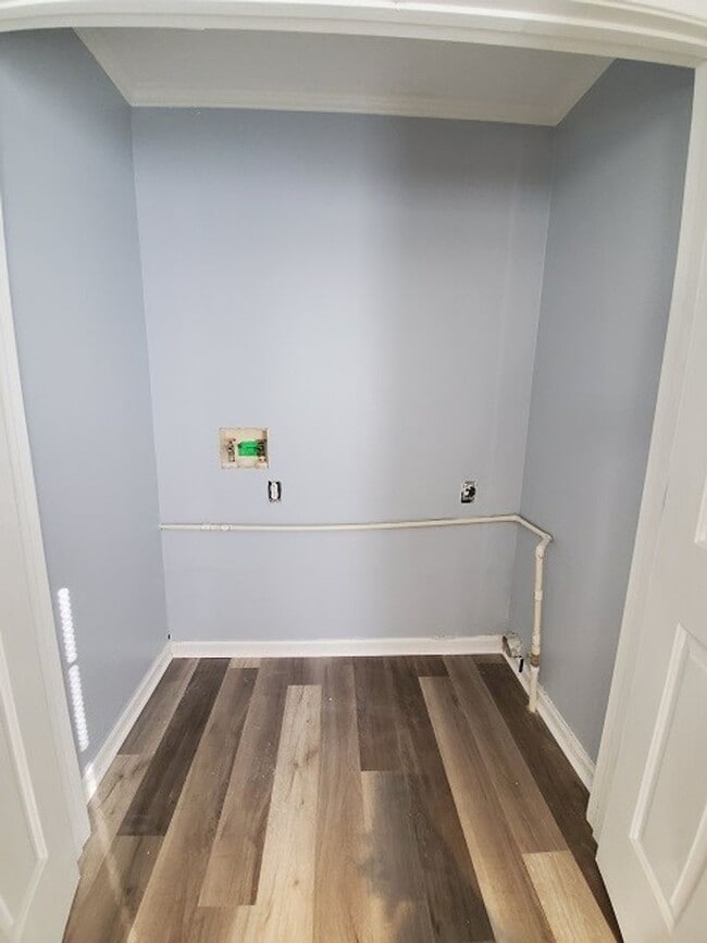 Building Photo - Looking for Cozy Without the Crowd?
