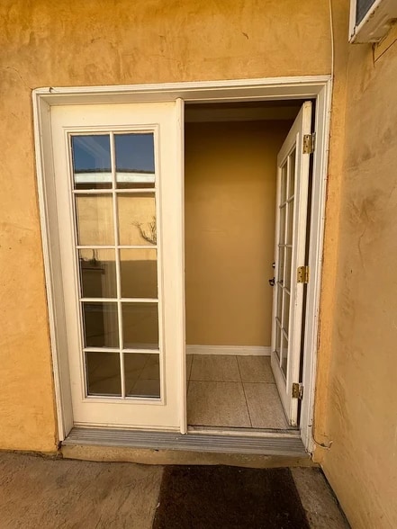 Building Photo - 648 Molinar Ave