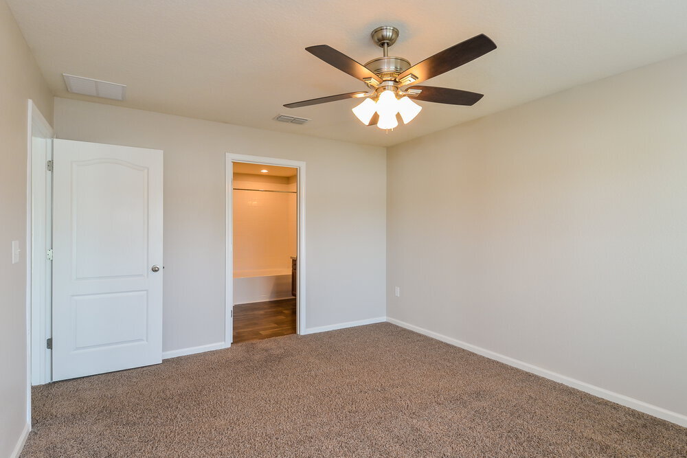 Building Photo - 6780 Sandle Dr