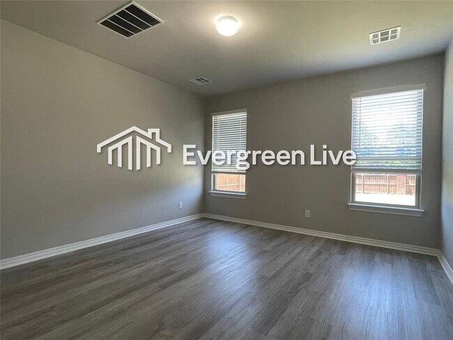 Building Photo - 3605 Molly Dr