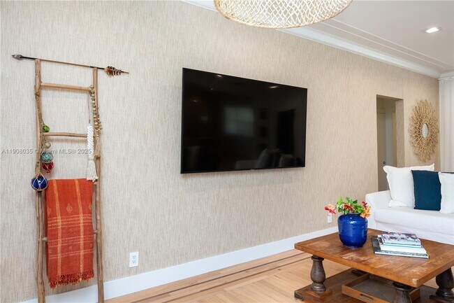 Building Photo - 501 SW 19th Rd