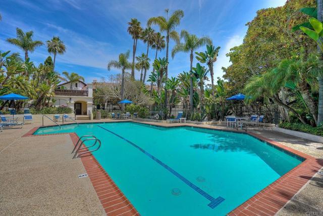 Building Photo - 8608 Villa La Jolla Dr
