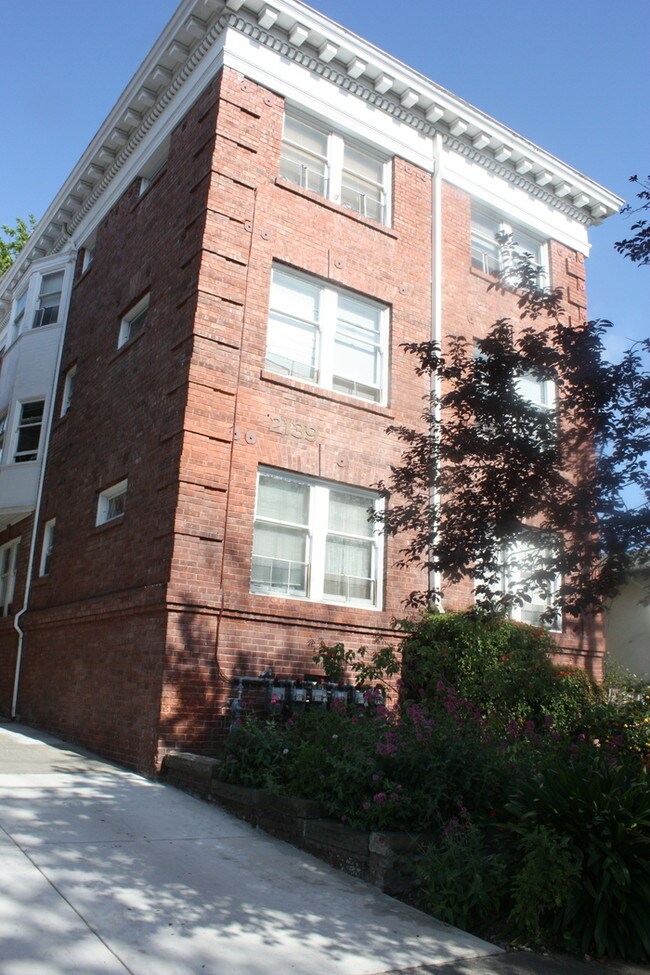 Building Photo - 2139 Grant St