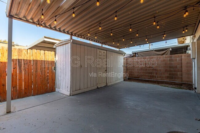 Building Photo - 4508 N 15th Ave