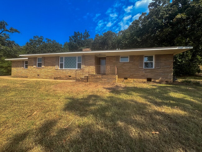 Primary Photo - 2225 S Dallas St