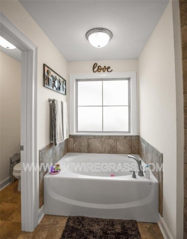 Building Photo - 524 Paxton Lp