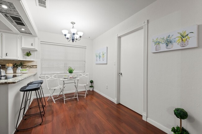 Building Photo - 16815 Memorial Oaks Ln