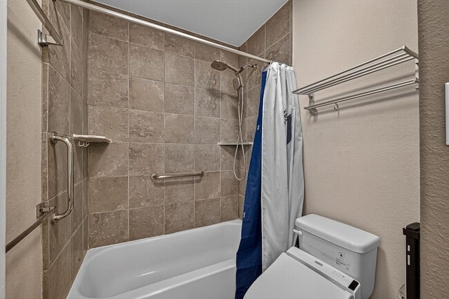 Building Photo - 14574 Empanada Dr