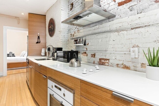 Building Photo - 0 Hull St