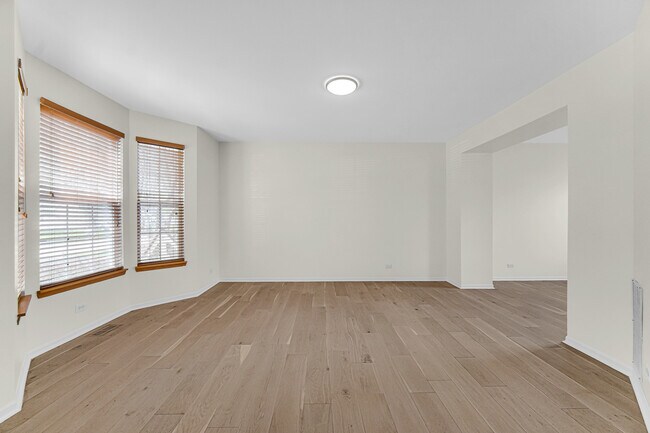 Building Photo - 1998 Conway Ln