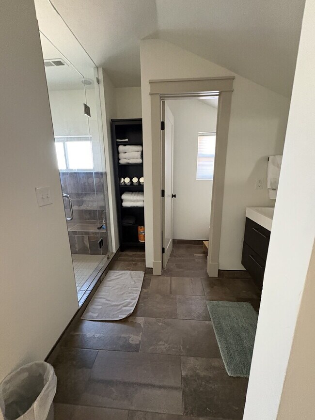 Building Photo - Old North End - Monroe