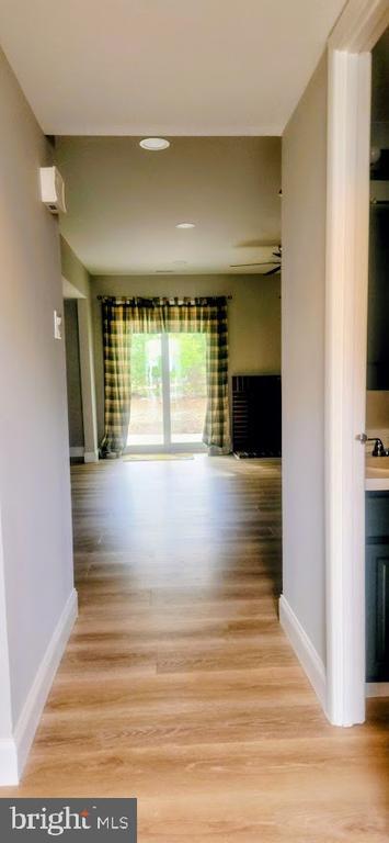 Building Photo - 15 Queen Anne Ct