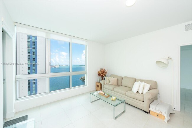 Building Photo - 300 S Biscayne Blvd