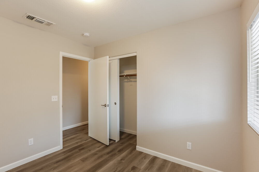 Building Photo - 8643 E Capri Ave
