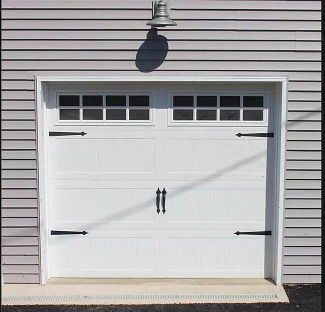 Building Photo - 1606 Clauser St