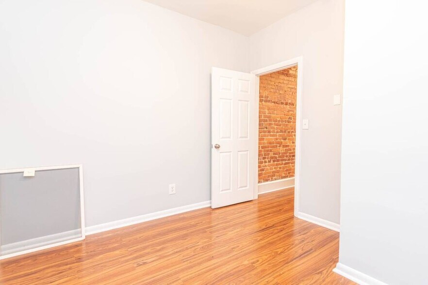 Building Photo - 226 P St NW