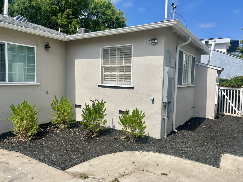 Building Photo - 14507 Greenleaf St