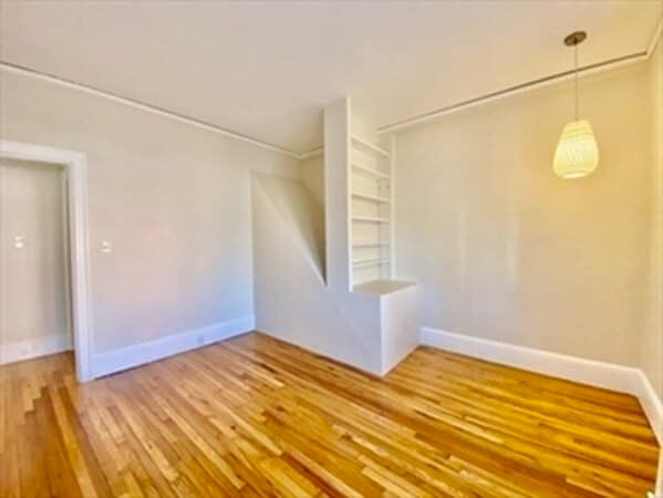 Building Photo - 205 Mt Auburn St