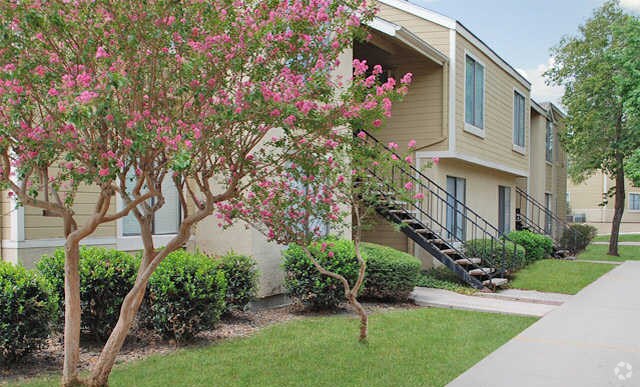 Primary Photo - ParkVista Apartments
