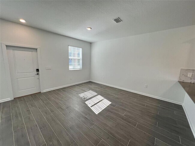 Building Photo - 1678 Contentment Lp