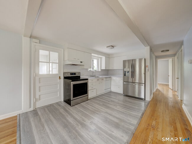 Building Photo - 36 Westview Terrace