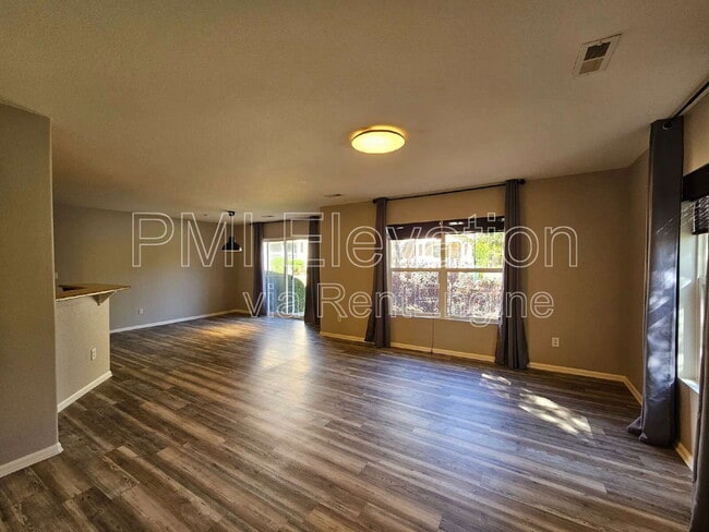 Building Photo - 12832 Mayfair Way