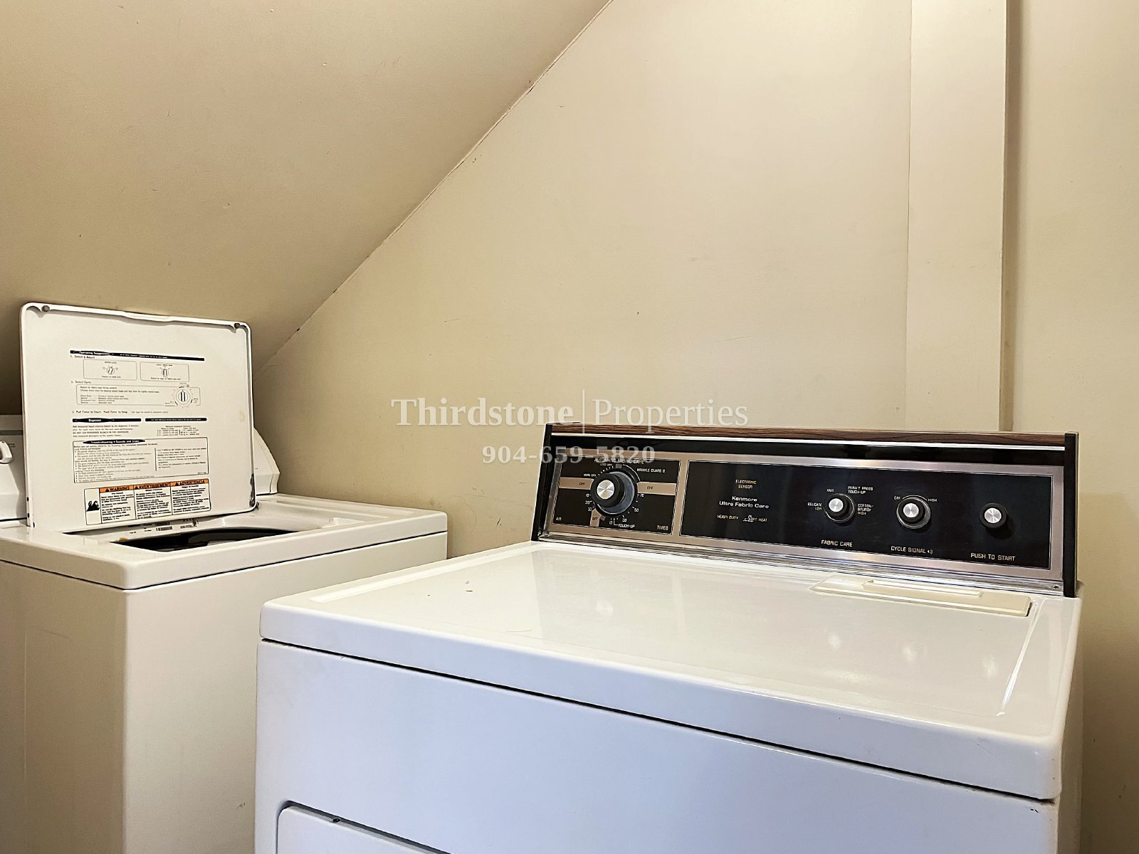 Building Photo - 1717 Lindsey Rd