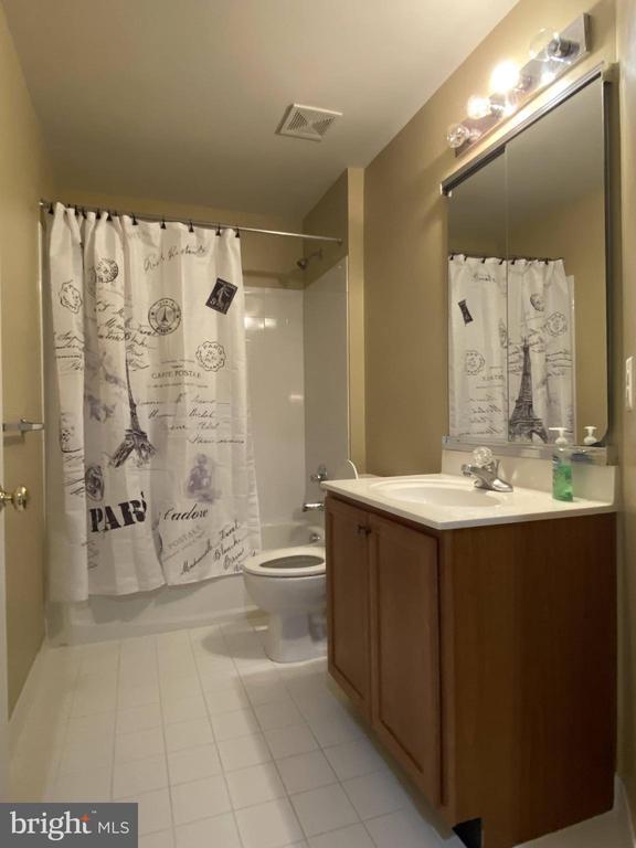 Building Photo - 22560 Scattersville Gap Terrace